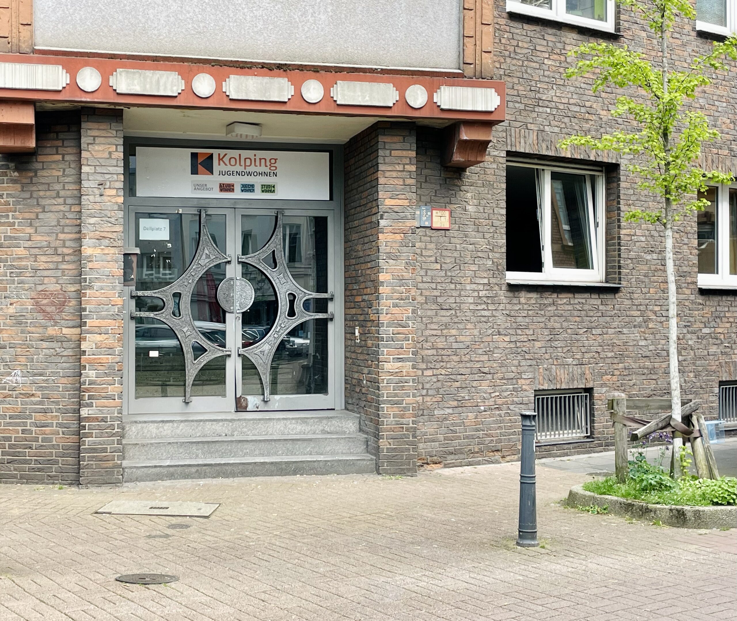 Kolping Azubiwohnen Eingangstür Duisburg